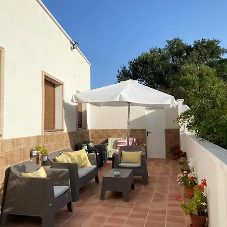 Tía María Hotel *